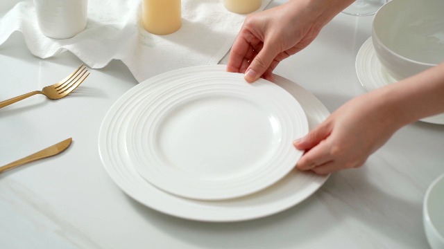 Amazon.com | Stone Lain Eleanor Bone China 16 Piece